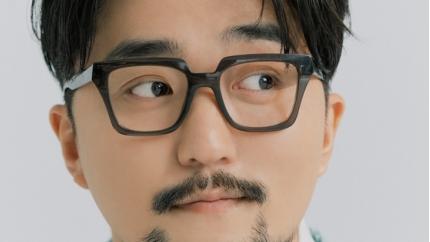 【新闻】柳炳宰正与一位美貌的年轻女性恋爱中