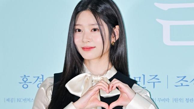 【选角】IZ*ONE金珉周与蔡钟协合作新剧《闪亮》