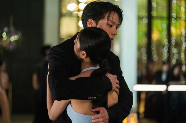 ​​​​​​​《不该接吻的!》张基龙与安恩真，能否将再度上演“爆炸级”心动之吻？今晚大结局！__免费观看__高清观看__在线观看