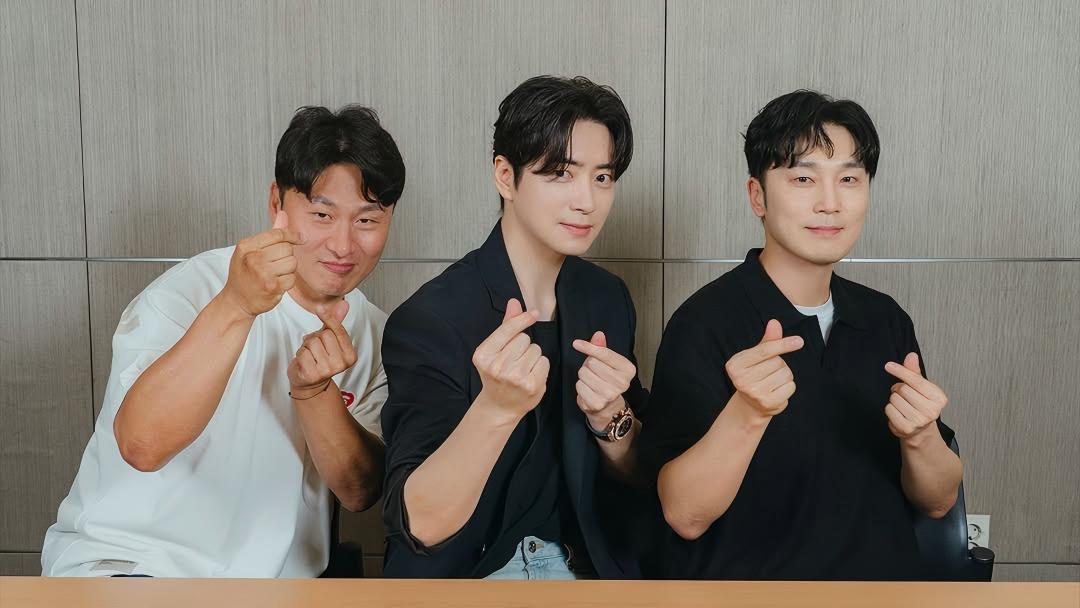 “完美秘书”李浚赫新剧官宣——中彩票头奖的平凡打工人