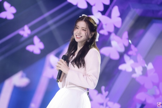 【演员】金智恩，与朴恩斌·宋江成同门