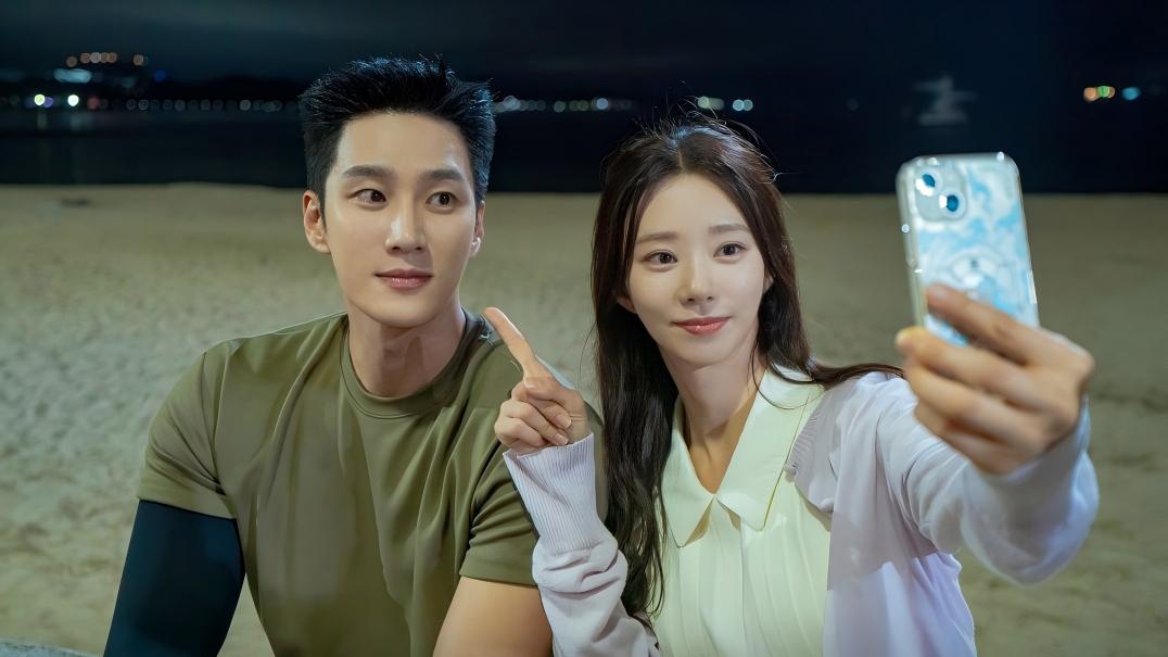 《春日狂热》首播告捷:心动与喜剧并行 春日般的关系正式展开_立即观看_在线观看