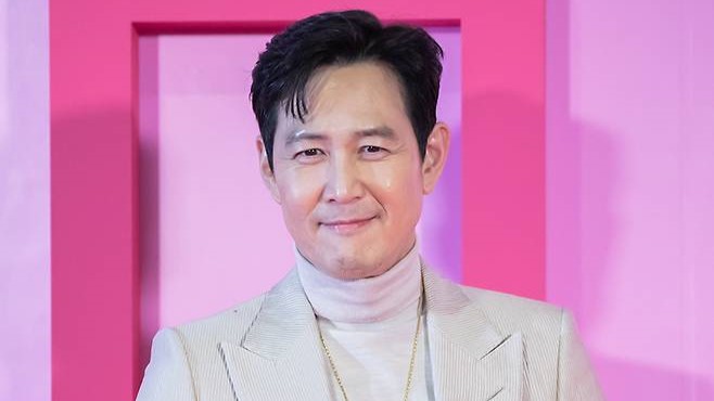 《鱿鱼游戏2》即将公开，李政宰相关艺人联合股价上涨